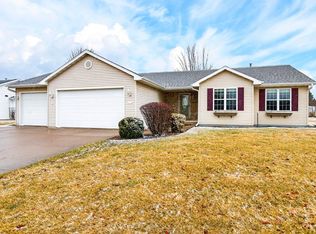 N1901 Savannah Dr, Greenville, WI 54942