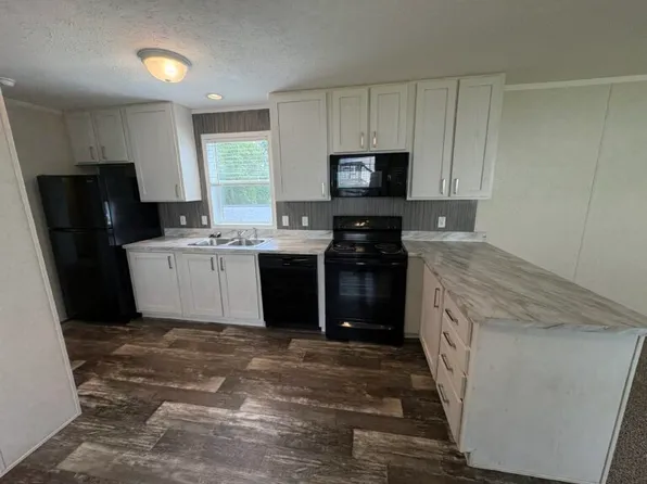 17311 E Us Highway 40 Site #B22, Independence, MO 64055