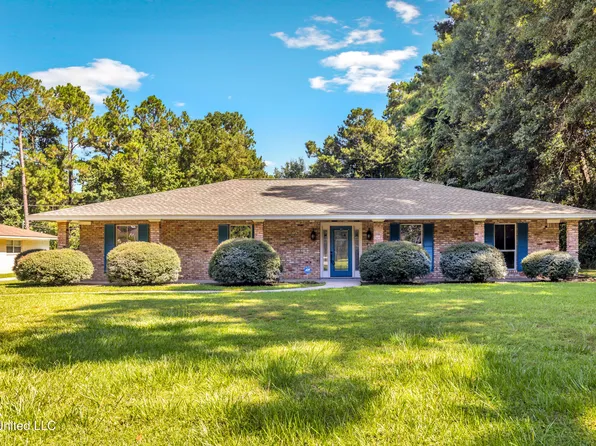1412 Cotita Dr, Gautier, MS 39553