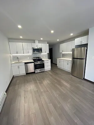 Rented by NY Space Finders Inc. | media 31