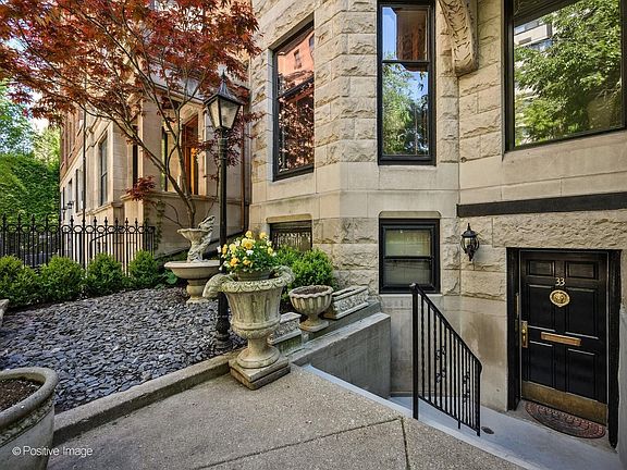 3rd image of 33 E Division St