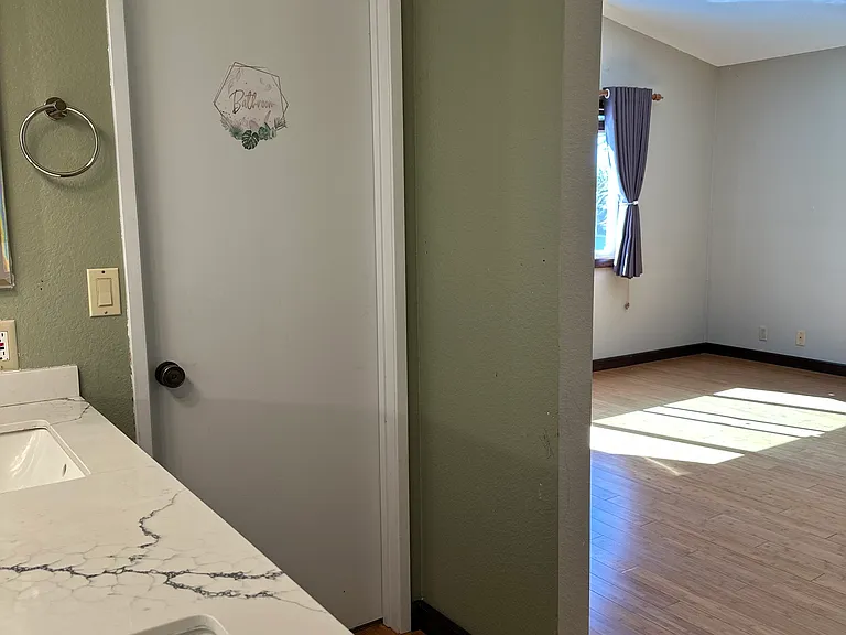 7565 Rock Canyon Dr — Photo 4