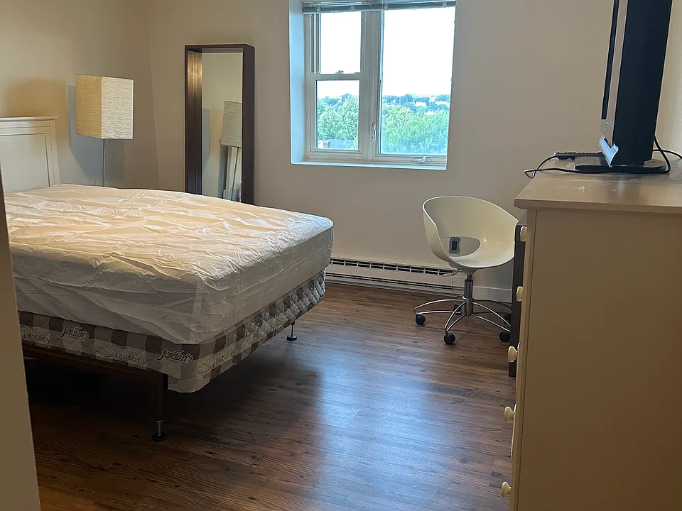 94 Beacon St #4