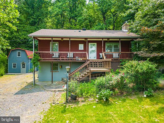 2nd image of 570 Lucke Way