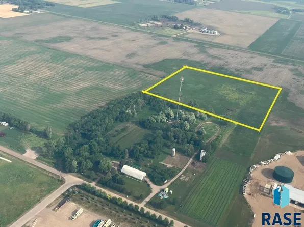317th St, Vermillion, SD 57069