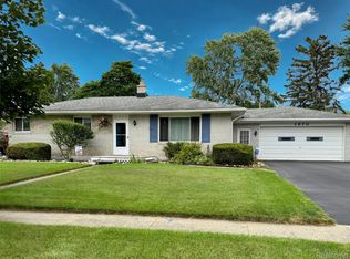 1370 Dundee Dr, Waterford, MI