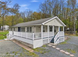 1108 Colt Ln, Pocono Summit, PA 18346