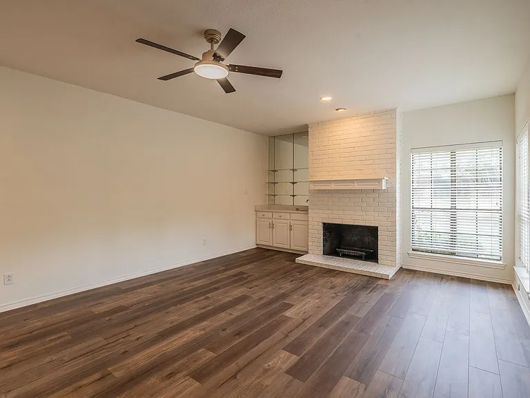 5893 Westhaven Dr — Photo 4