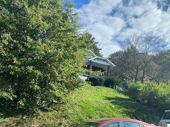 3rd image of 518 Inwood Rd