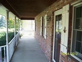 3rd image of 122 W Calhoun St