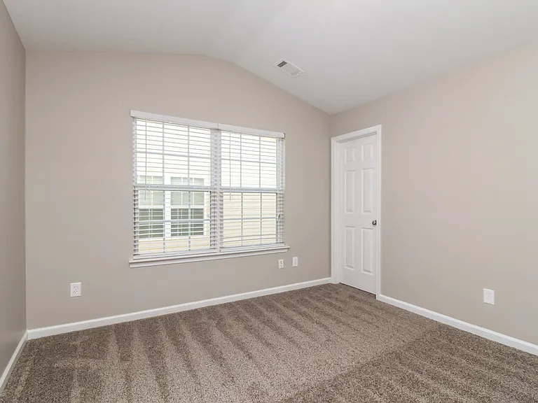 5005 Amethyst Dr — Photo 16