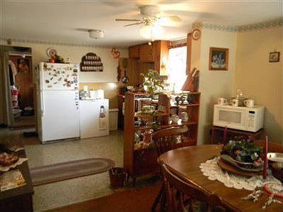 3rd image of 214 Sekitan Ave