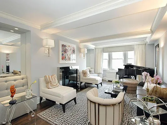 Sold by Sotheby's International Realty | media 19