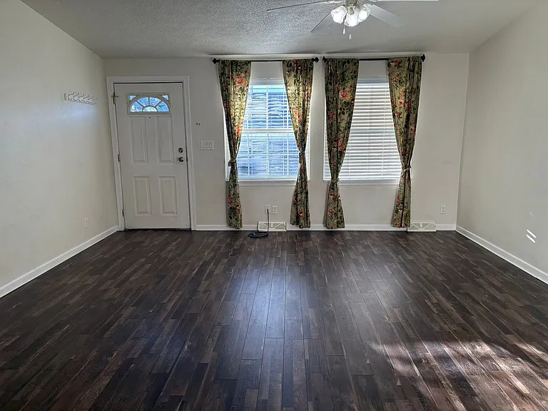 711 Clark Street Duplex — Photo 2
