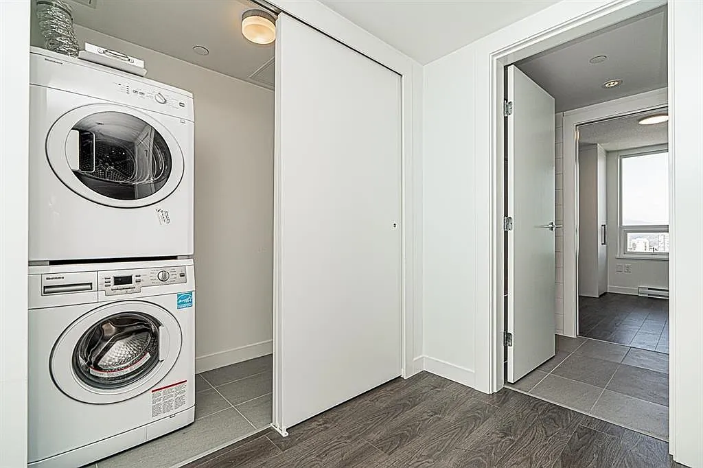 1 bed, 576 sqft, $2,200 — Photo 2