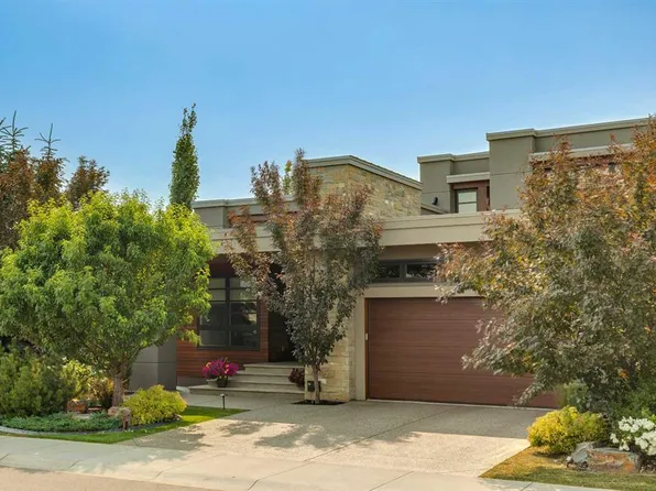 67 E Aspen Ridge Sq SW, Calgary, AB T3H 1T2