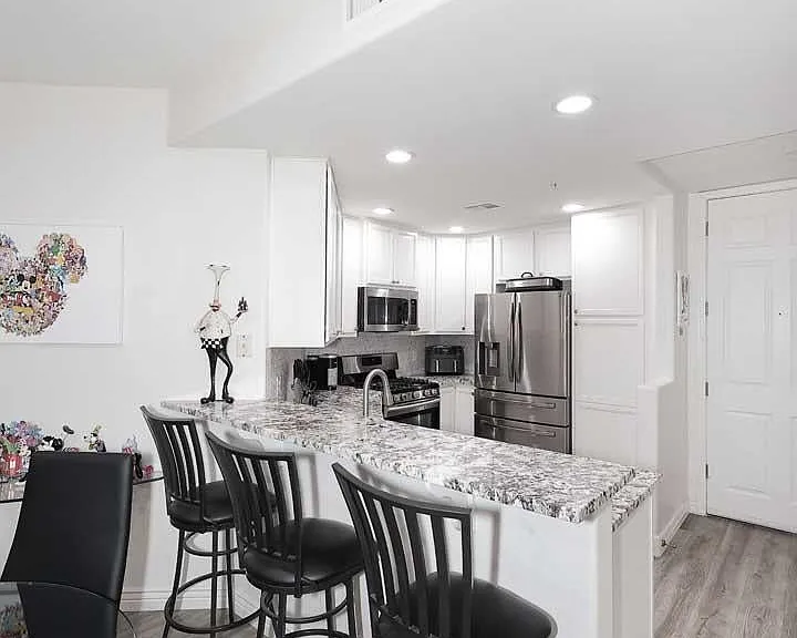 E Deer Valley Dr — Photo 4