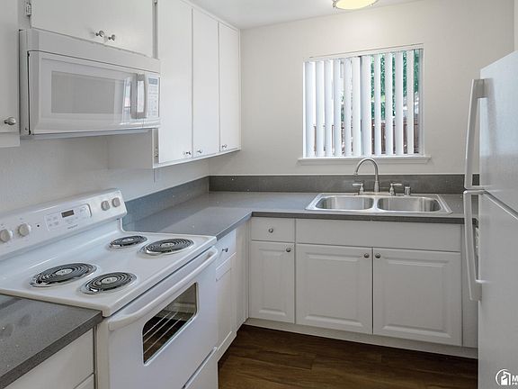Two bedroom two bath kitchen