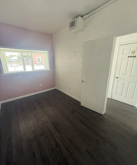1118 Morgan Ave — Photo 4