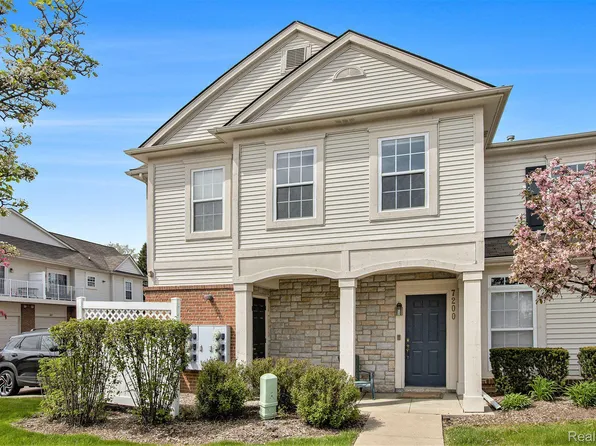 7200 Addington Dr, Walled Lake, MI 48390