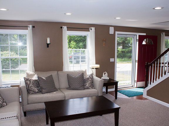 3rd image of 24 Tri Pond Ct