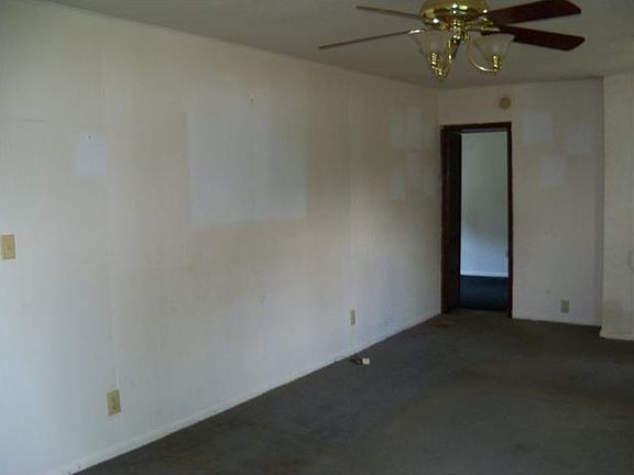 2nd image of 3125 W Washington St