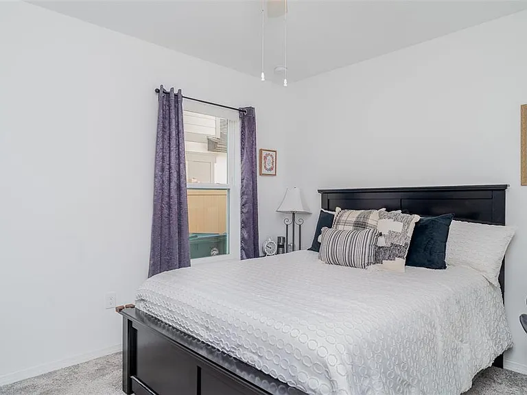 465 Waterford Dr — Photo 38