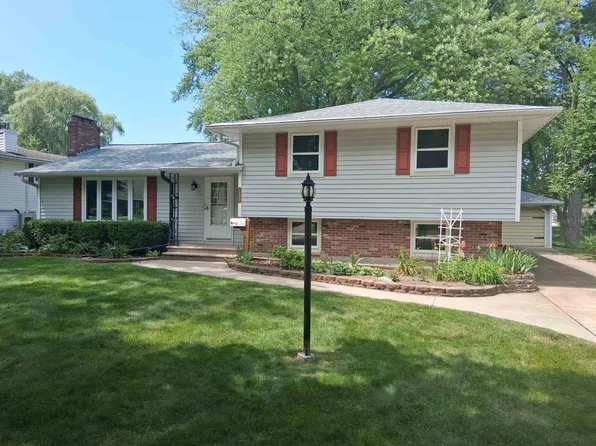 1232 Driftwood Dr, De Pere, WI 54115