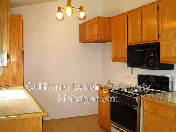 4th image of 22823 Fir Ct