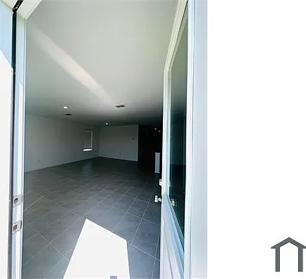 1328 Mahogany Ln — Photo 16