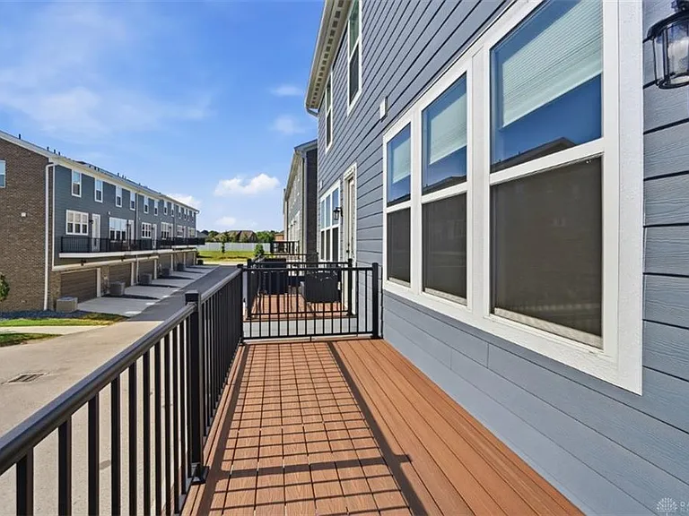 7241 Otley Dr — Photo 17