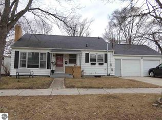 1103 Crosslanes St, Mt Pleasant, MI 48858