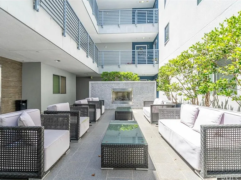 7857 W Manchester Ave #Penthouse 6 — Photo 22
