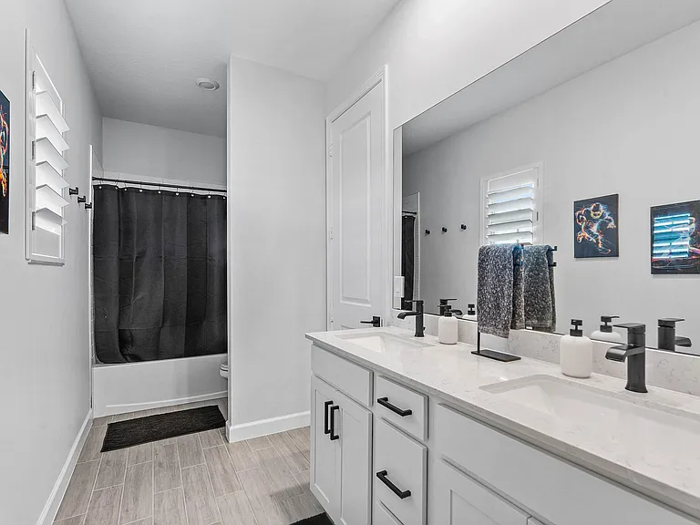981 Castaway Ct — Photo 27