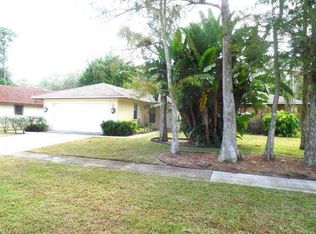 951 Citrus Pl, Wellington, FL 33414