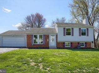915 Derbyshire Ave, Mechanicsburg, PA