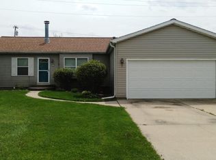 335 Alberta St, Auburn Hills, MI