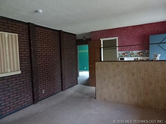 2nd image of 1319 S 124th Ave E
