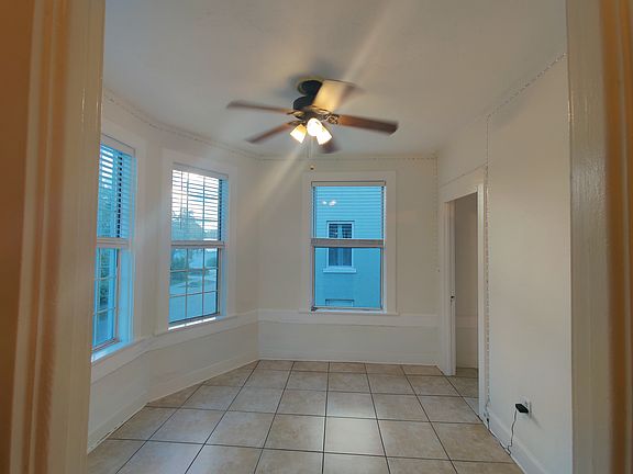 4th image of 1916 7th Ave W #26