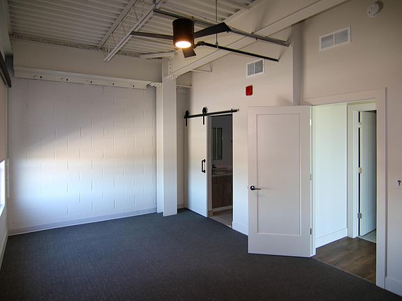 5th image of 3300 Auburn Rd #Q53hym1ug