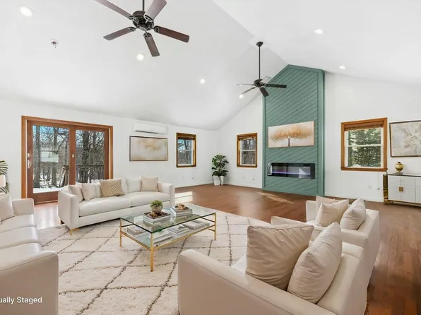 412 Stafford St, Charlton, MA 01507