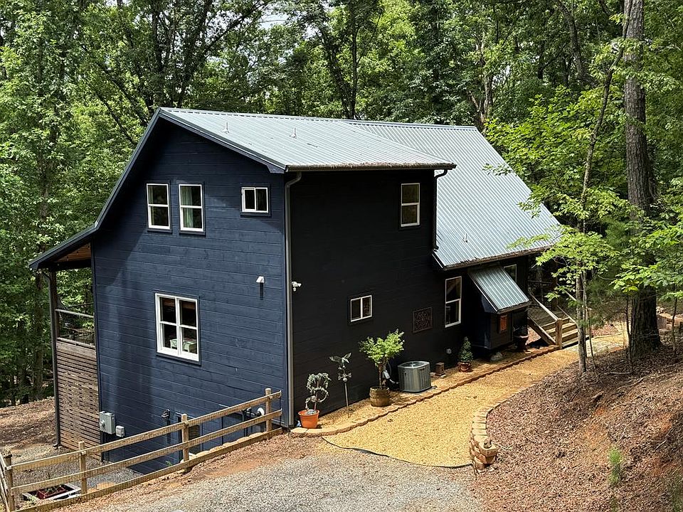 1st image of 60 Carlisle Dr