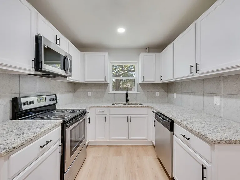 4214 Osage Dr — Photo 8