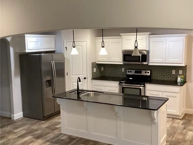 1150 Coventry Ln — Photo 22