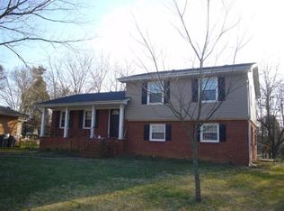 6127 White Feather Ln, Charlotte, NC 28214
