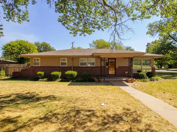 5501 E Coe Dr, Wichita, KS 67208