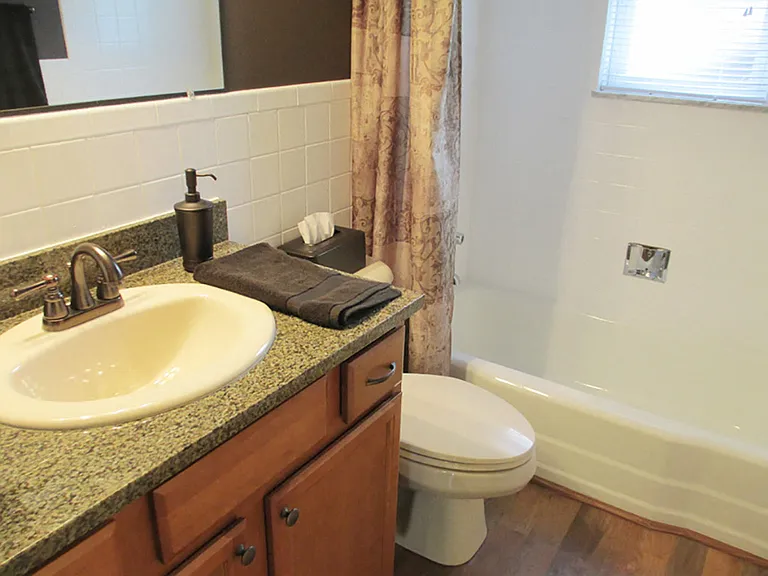 Cedarbrook Apartments — Photo 5