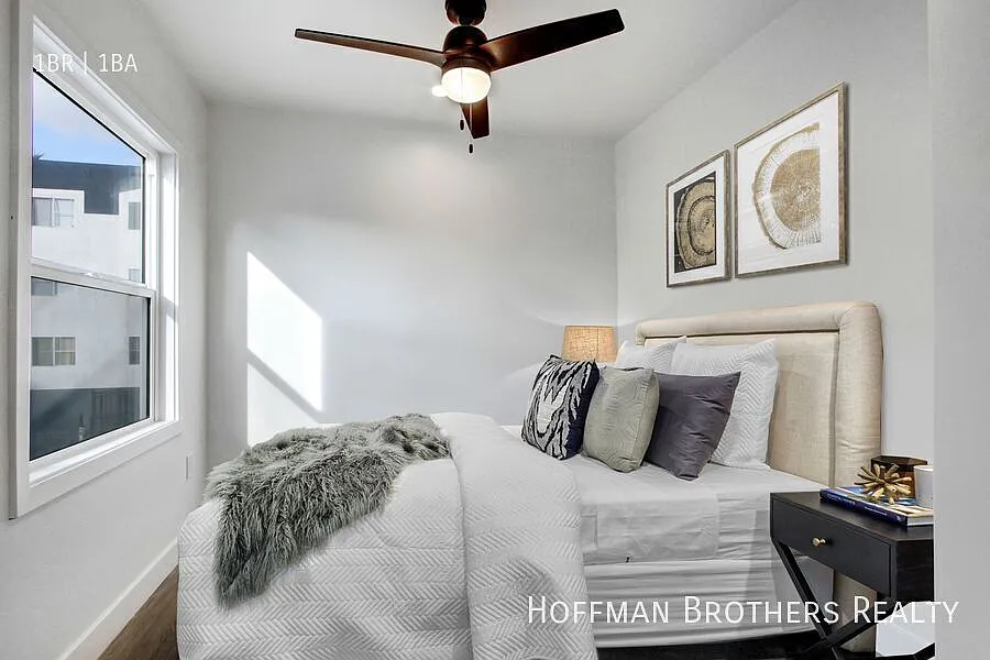 161 S Burlington Ave Los Angeles, CA 90057 — Photo 1