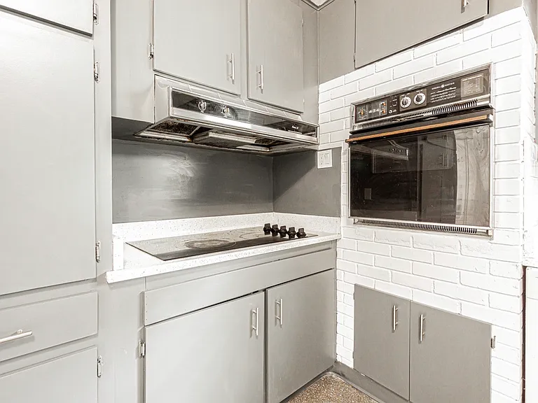 8706 Ruth Pl — Photo 6