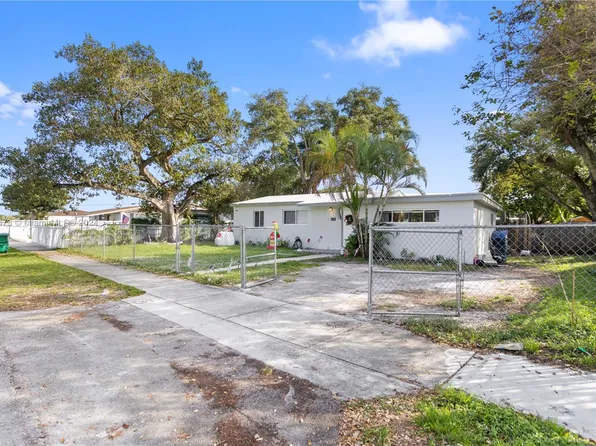 2930 NW 166th St, Miami Gardens, FL 33054